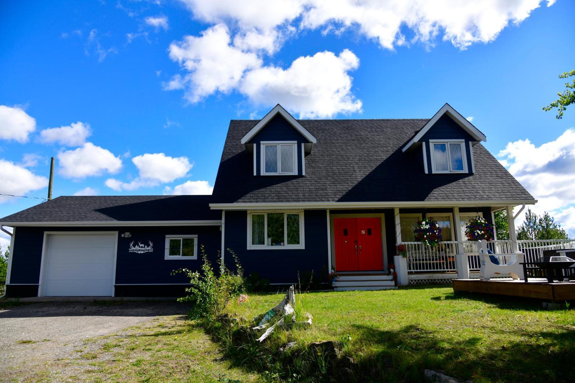 The Blue Cottage B&B Seventy Mile House Exterior foto